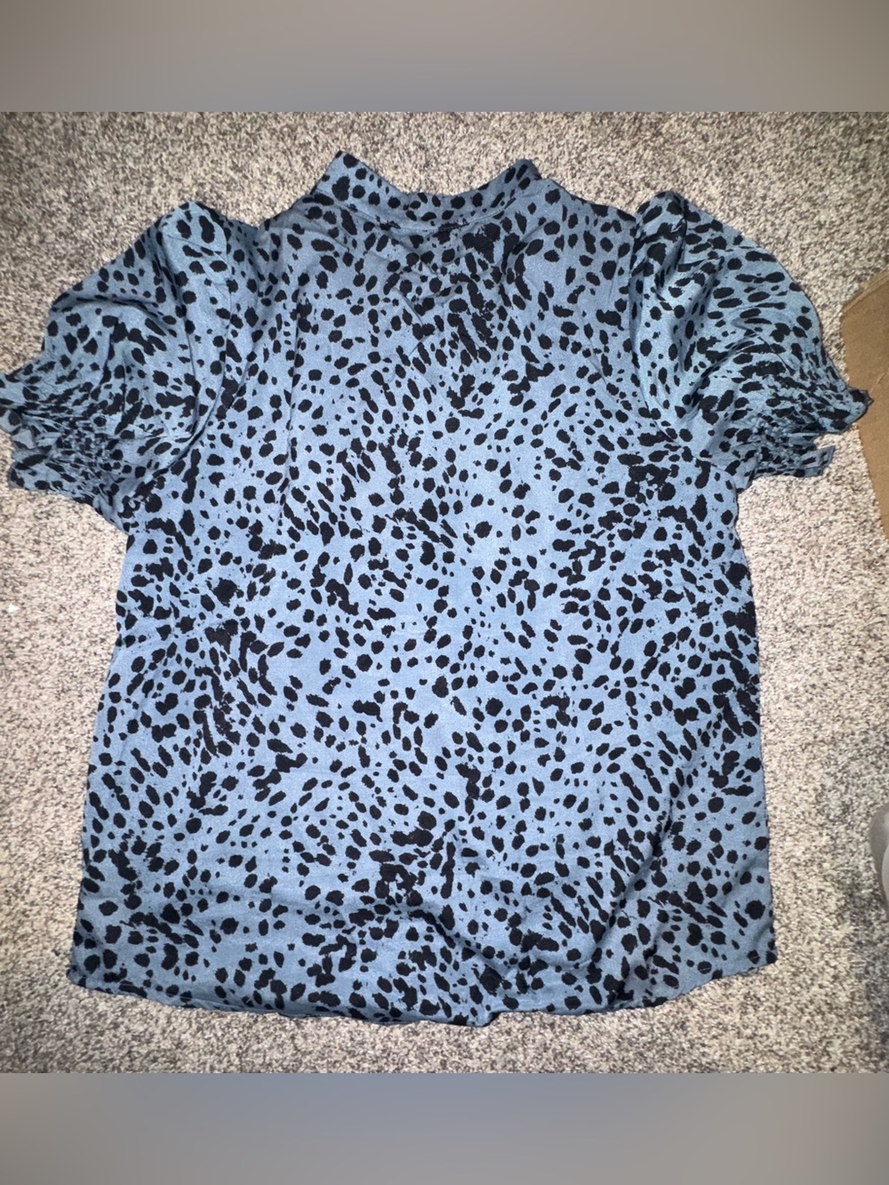 Women’s Blue Animal-Print Short Sleeve Shirt Collared